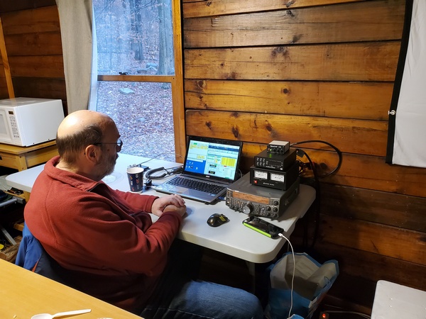 John NU3E operating FT8 as W3BQC from the cabin